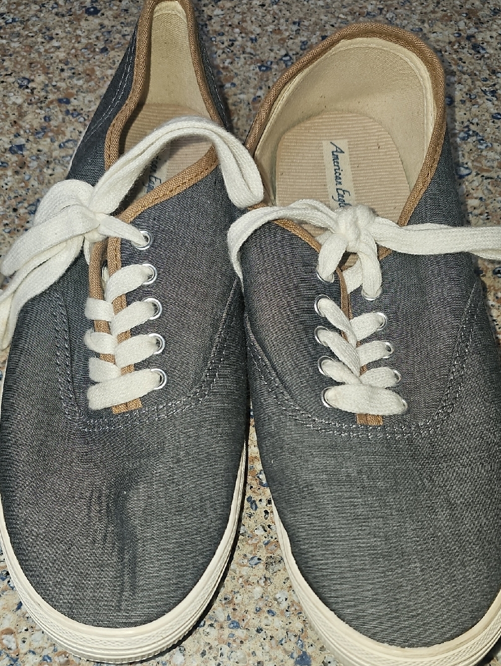 American Eagle Outfitters Women's Gray Canvas Lace-Up Sneakers Size 9½